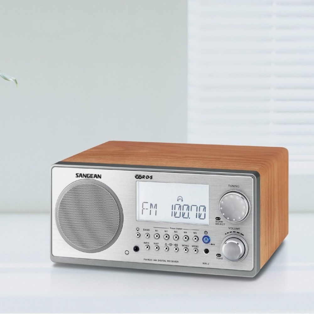 Sangean WR-2 AM/ FM-RBDS Wooden Cabinet Digital Tuning Radio like new